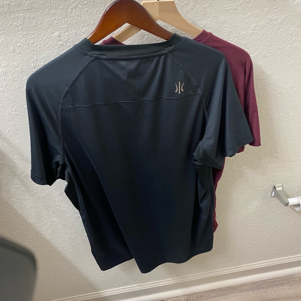 RHONE t-shirt size L